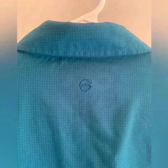 Magellan Outdoors Men's Turquoise Fish Gear Button Up Shirt - Picture 6 of 7